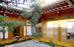 Beauty of taking it slow: Hanok Guest house 'XIWOO-RU'
